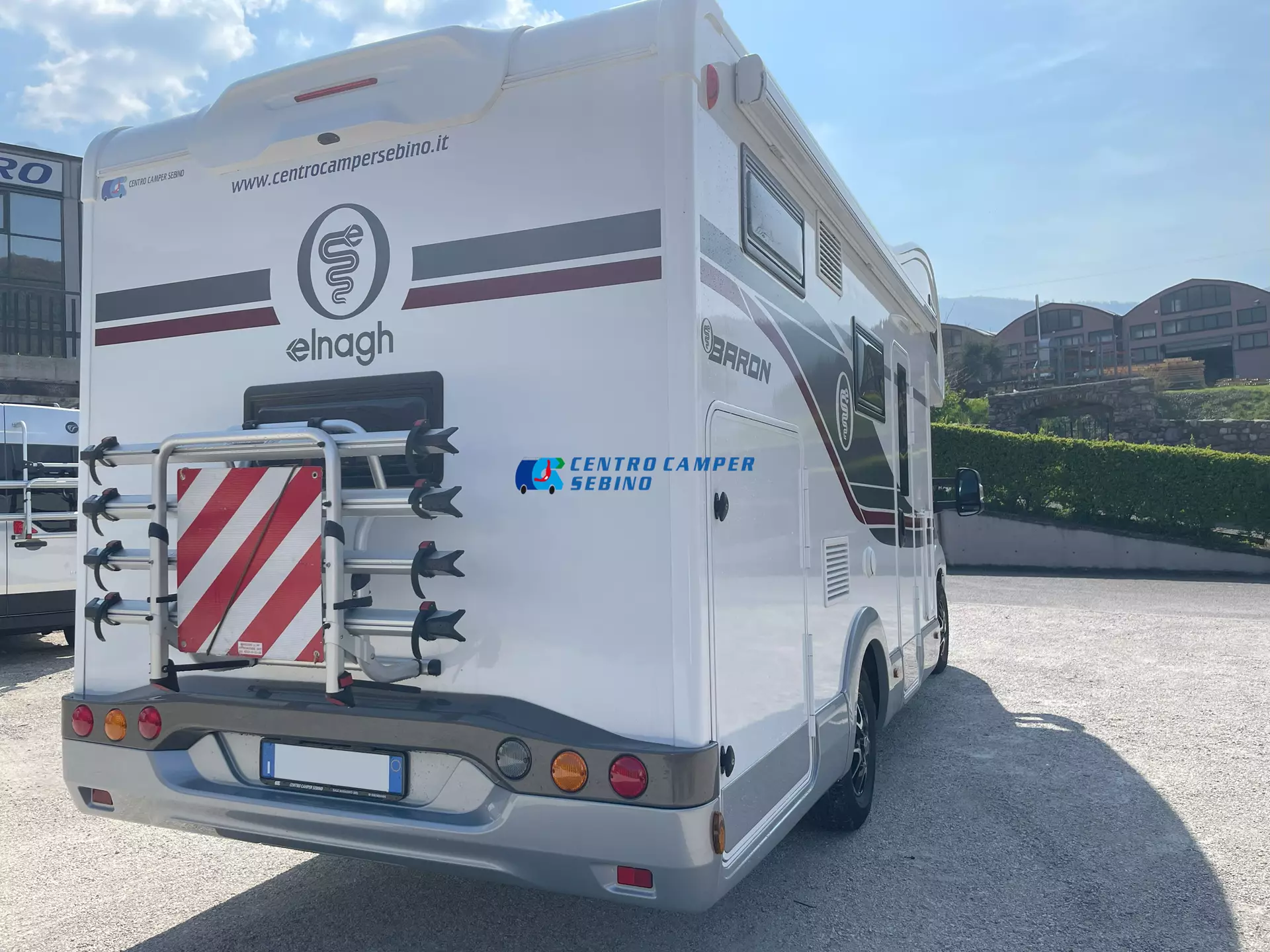 Elnagh Baron 20 8 posti letto e 6 posti viaggio omologati
