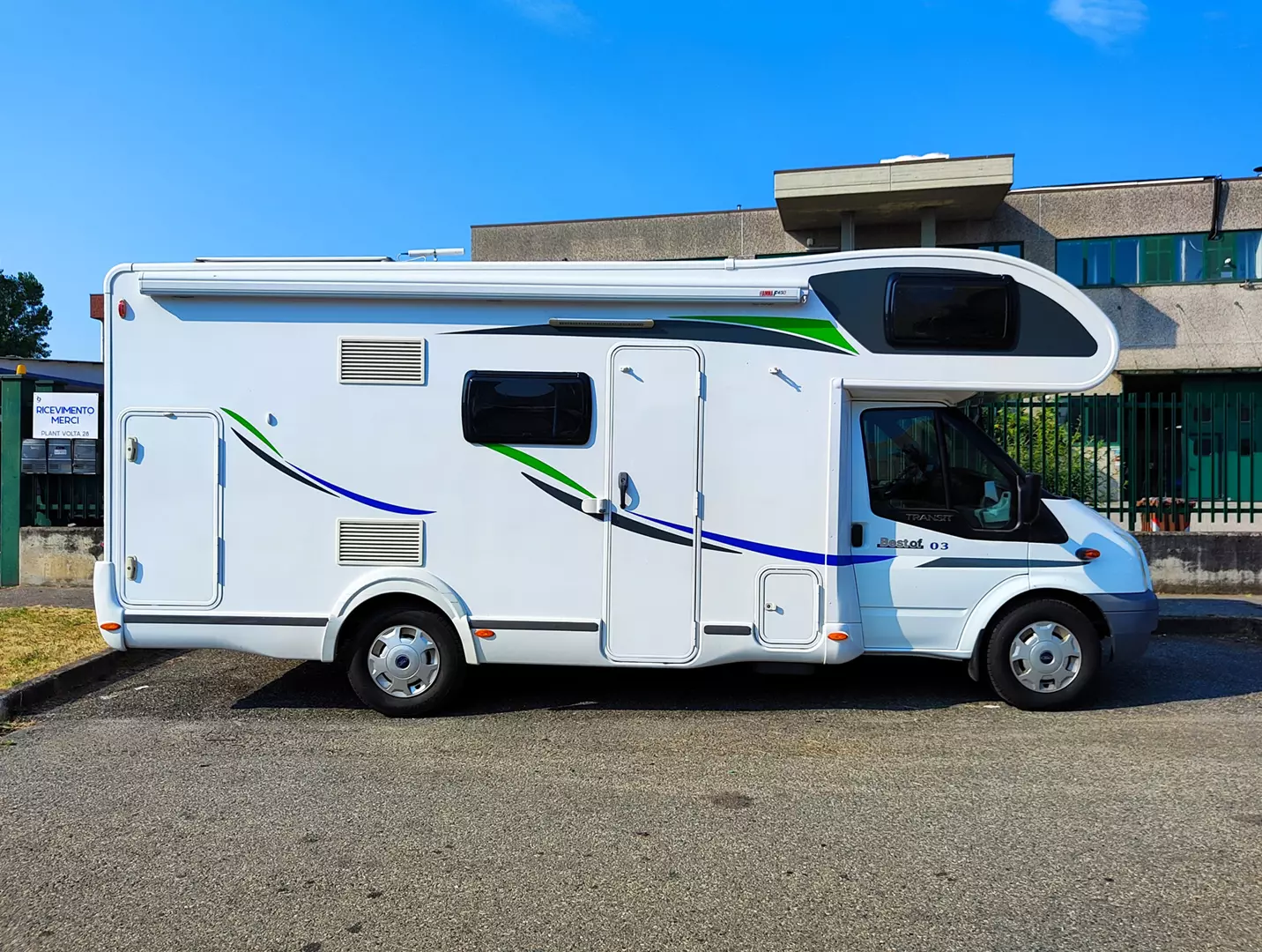 Chausson Best of 03 - Mansardato con garage
