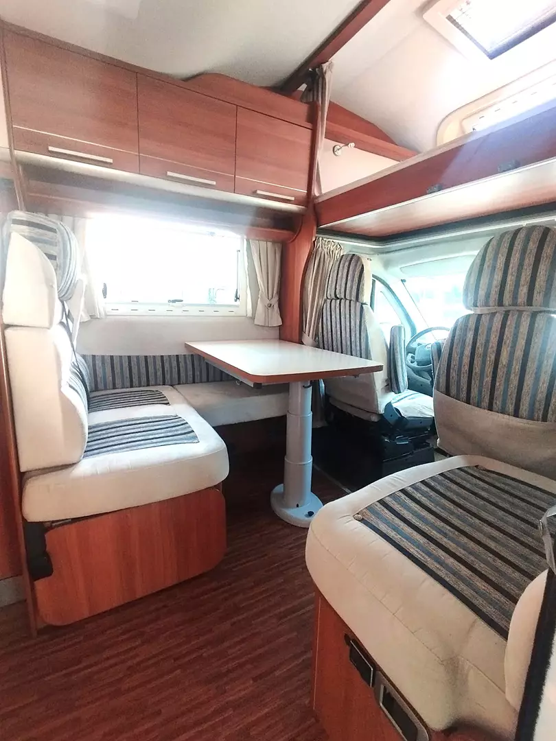 dinette Laika X710