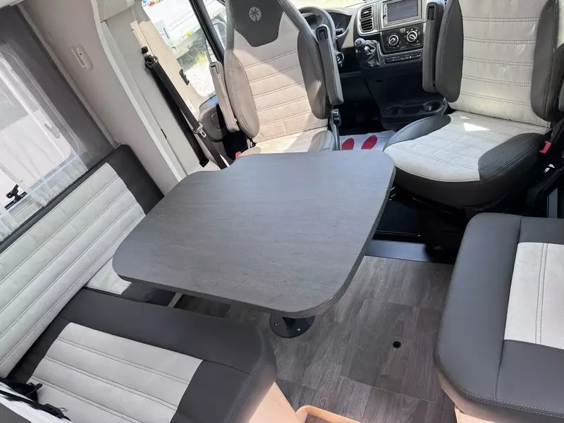 Dinette ampia
