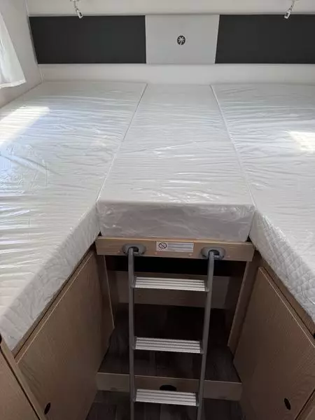Letti gemelli trasformati in letto matrimoniale