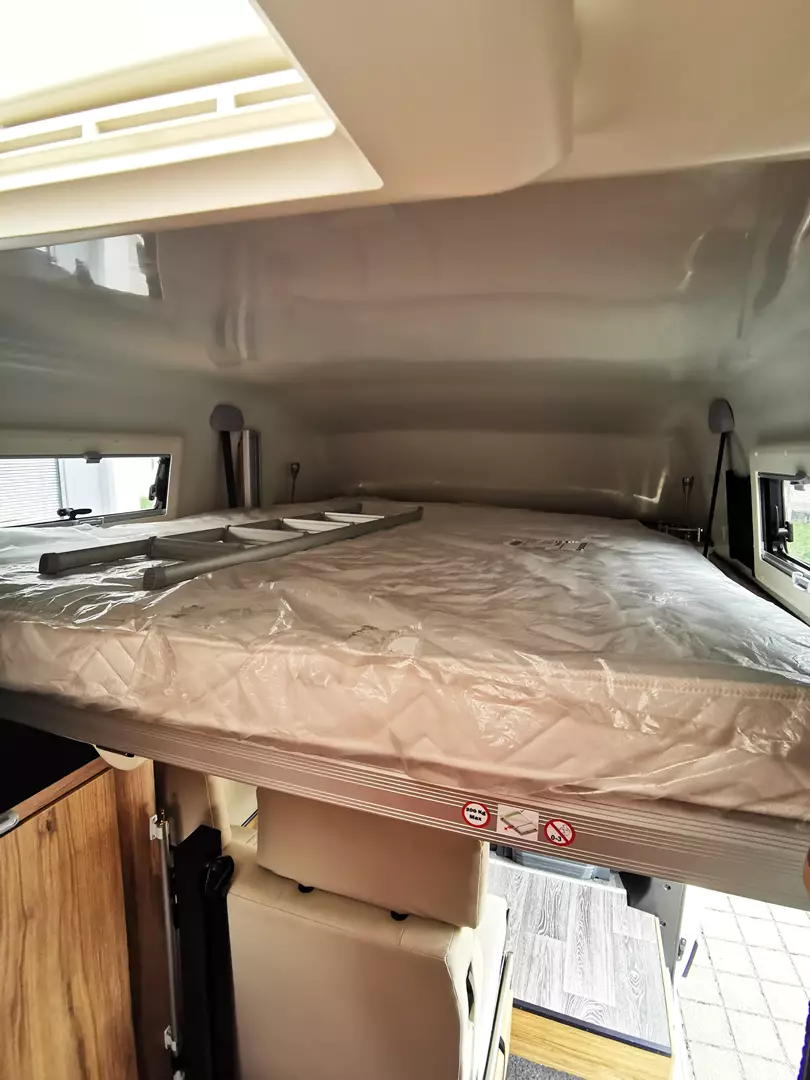 Letto basculante elettrico