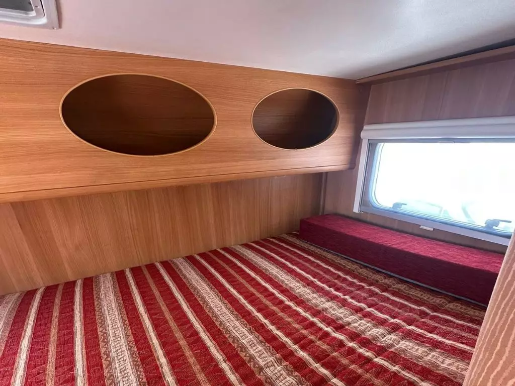 letto posteriore seconda finestra