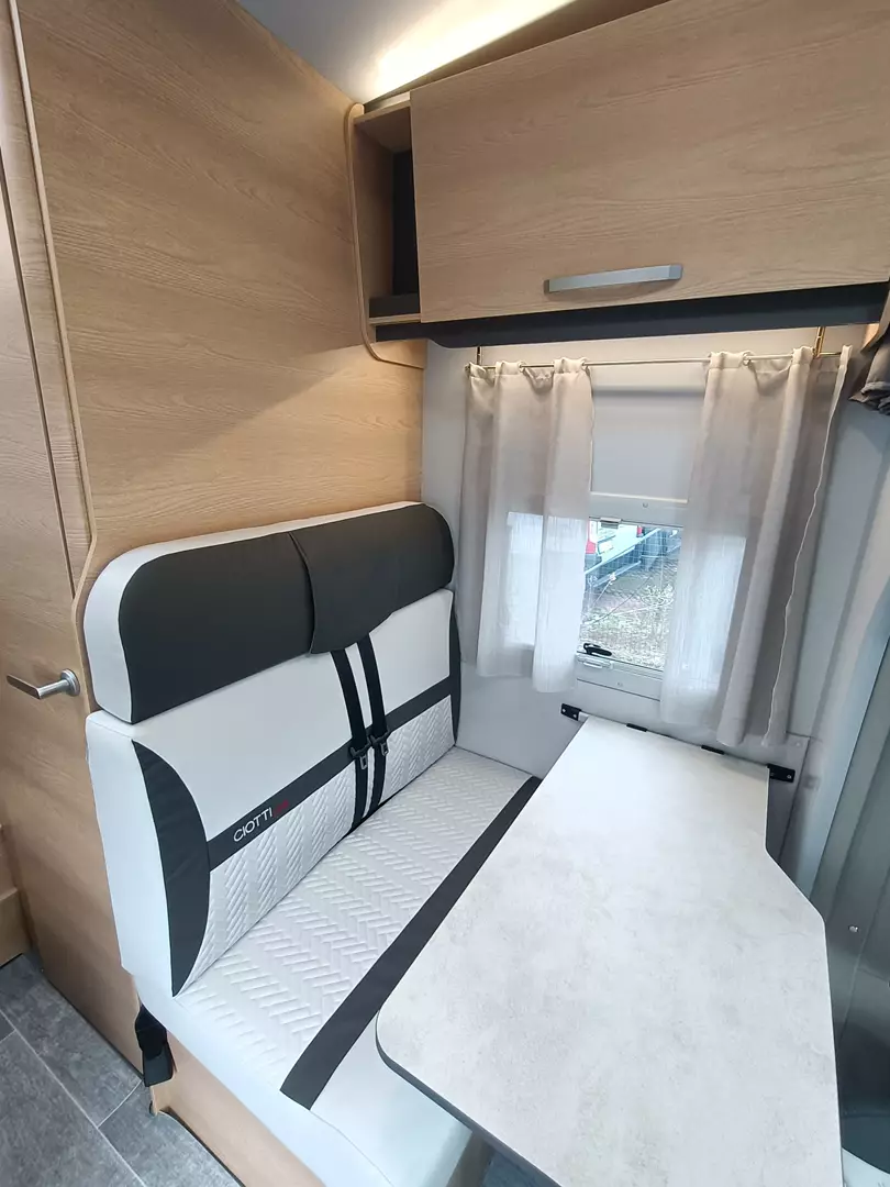 Sedili dinette